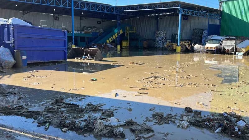 Meteoroloji ve AFAD tarafından turuncu kodlu kuvvetli yağış uyarısı yapılan Mersin'de, dün sabah saa
