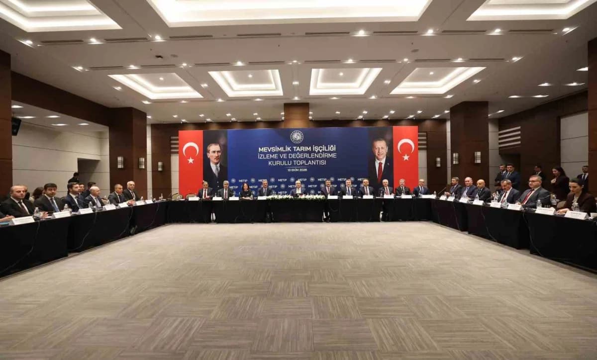 Çalışma ve Sosyal Güvenlik Bakanı Vedat Işıkhan, Mevsimlik Tarım İşçiliği İzleme ve Değerlendirme Kurulu Toplantısı'nda