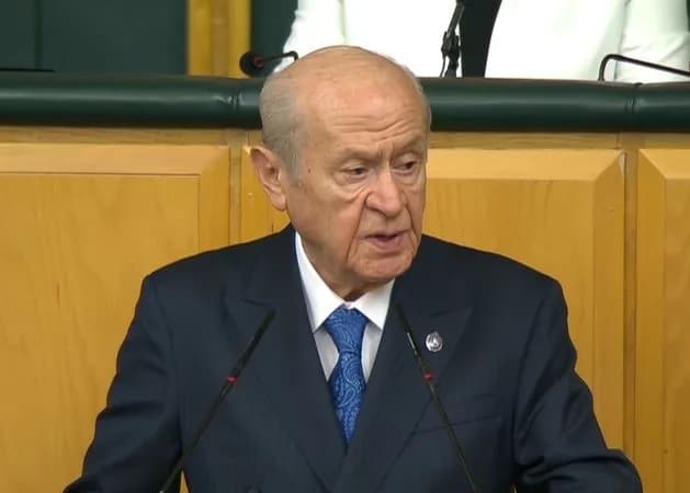 Milliyetçi Hareket Partisi Genel Başkanı Devlet Bahçeli, "Bizim arzumuz ve tercihimiz, Yunan-Rum ekseninin gereksiz çuva