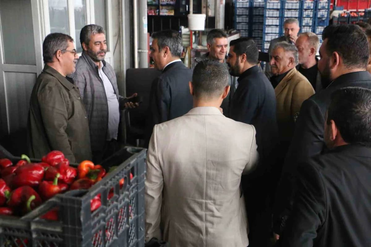 Milliyetçi Hareket Partisi (MHP) Diyarbakır İl Başkanı Hasan Özcoşkun ve beraberindeki İl yönetim kurulu üyeleri, Diyarb