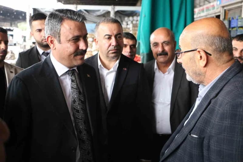 Milliyetçi Hareket Partisi (MHP) Diyarbakır İl Başkanı Hasan Özcoşkun ve beraberindeki İl yönetim kurulu üyeleri, Diyarb