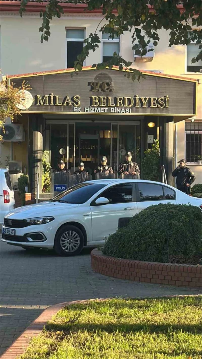 Belediye binasında inceleme yapıldı