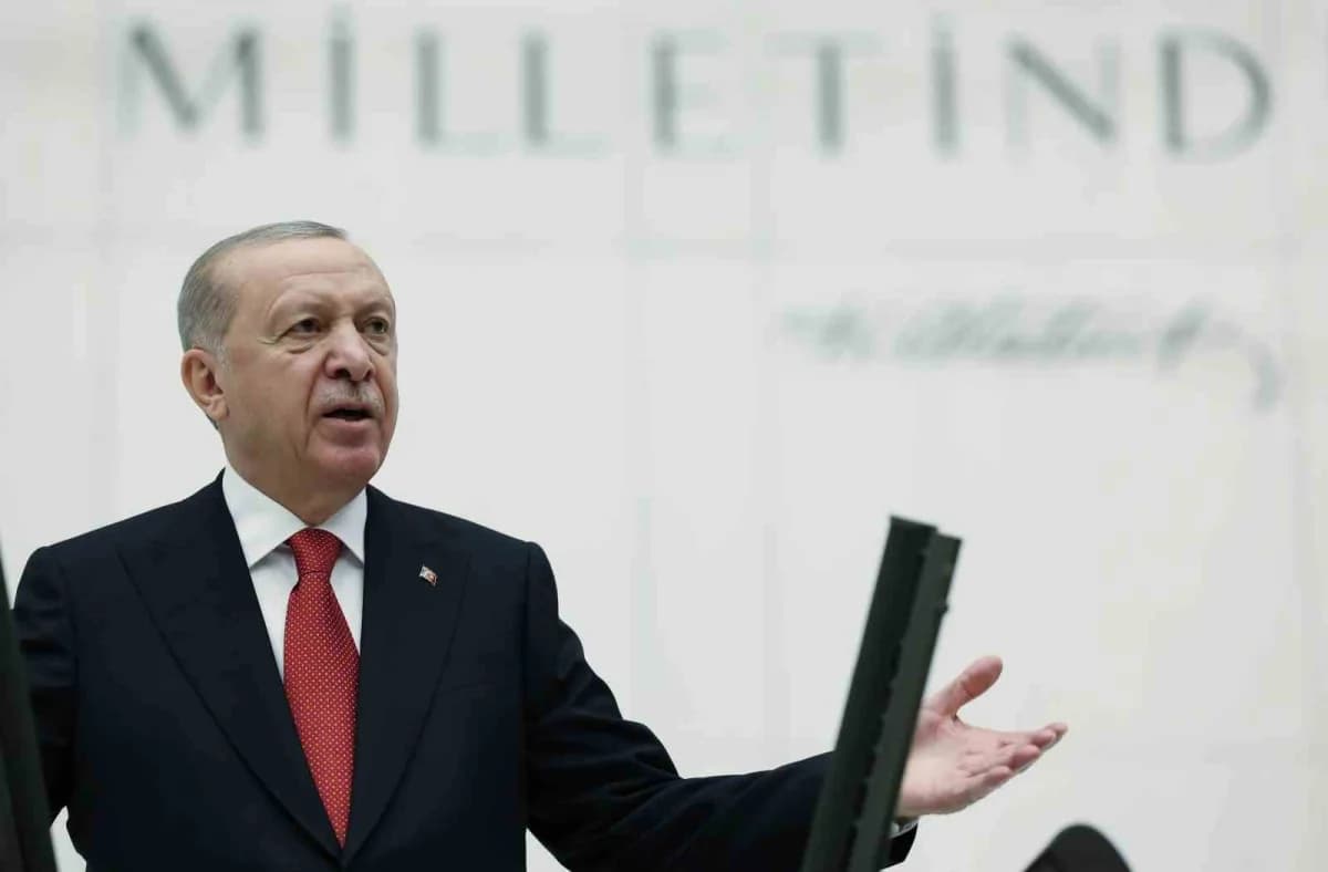 Cumhurbaşkanı Erdoğan, "Milletin hakkına girenler bunun hesabını hem bu dünyada Türk mahkemelerine hem de Mahkeme-i Kübr