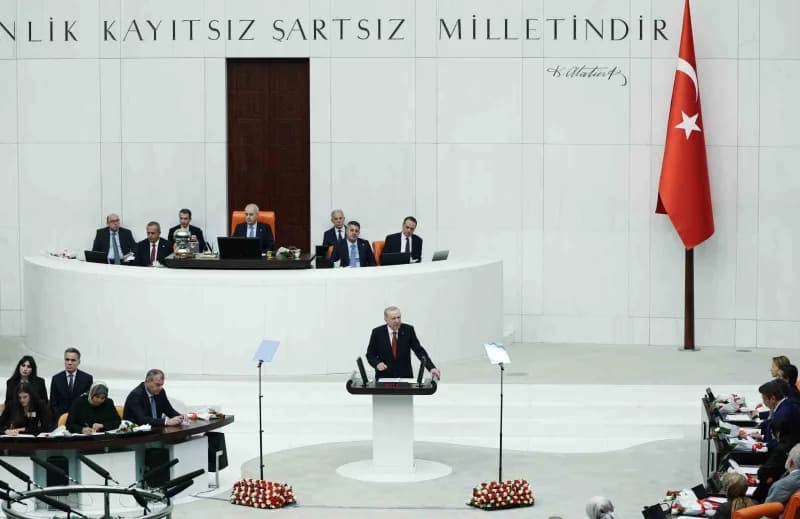 Cumhurbaşkanı ve AK Parti Genel Başkanı Recep Tayyip Erdoğan, AK Parti Kongre Merkezi'nde AK Parti Milletvekilleri ile Y