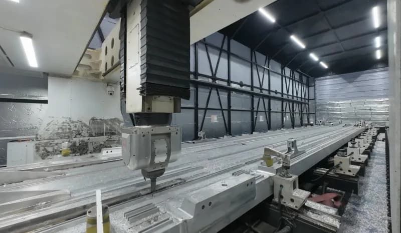 Ulaştırma ve Altyapı Bakanı Abdulkadir Uraloğlu, yerli ve Milli imkanlarla geliştirilen Milli Hızlı Tren’in ikinci setin