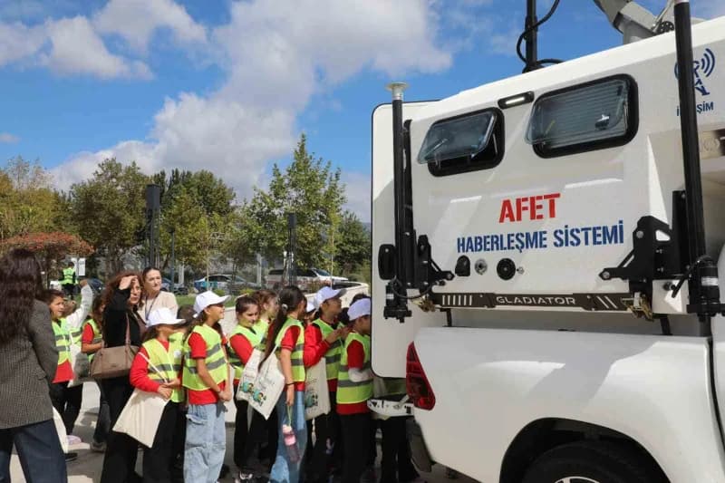 Muğla Büyükşehir Belediyesi, Afet ve acil durumlarda iletişimin kesintisiz sürdürülebilmesi amacıyla Mobil Afet Haberleş