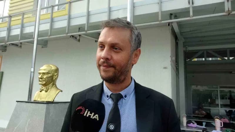 Lise Müdürü Sercan Acar