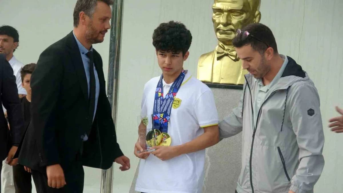 MTK öğrencisi Rüzgar Alp Yalçınkaya’dan masa tenisinde Avrupa’da tarihi başarı