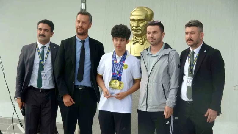 MTK öğrencisi Rüzgar Alp Yalçınkaya’dan masa tenisinde Avrupa’da tarihi başarı