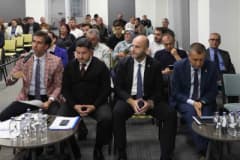 Mudanya Belediye Meclisi toplantısında bütçe evraklarının geç ulaşması nedeniyle tartışma yaşanıyor
