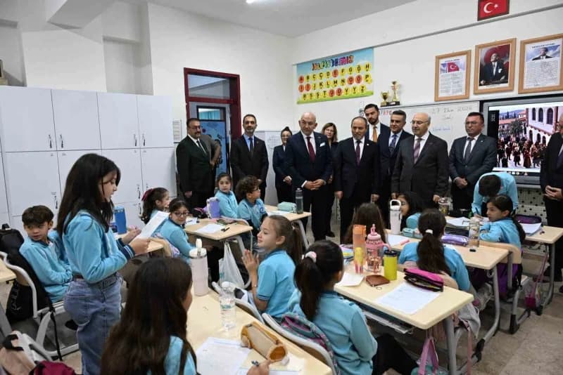 Denizli İl Millî Eğitim Müdürlüğü tarafından ilkokul öğrencilerine yönelik hazırlanan "Bir Sancak, B