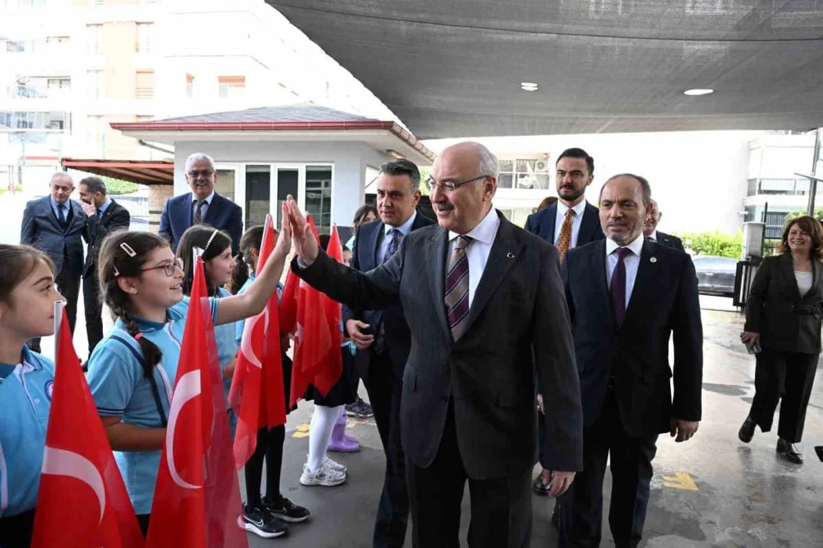 Denizli İl Millî Eğitim Müdürlüğü tarafından ilkokul öğrencilerine yönelik hazırlanan "Bir Sancak, B