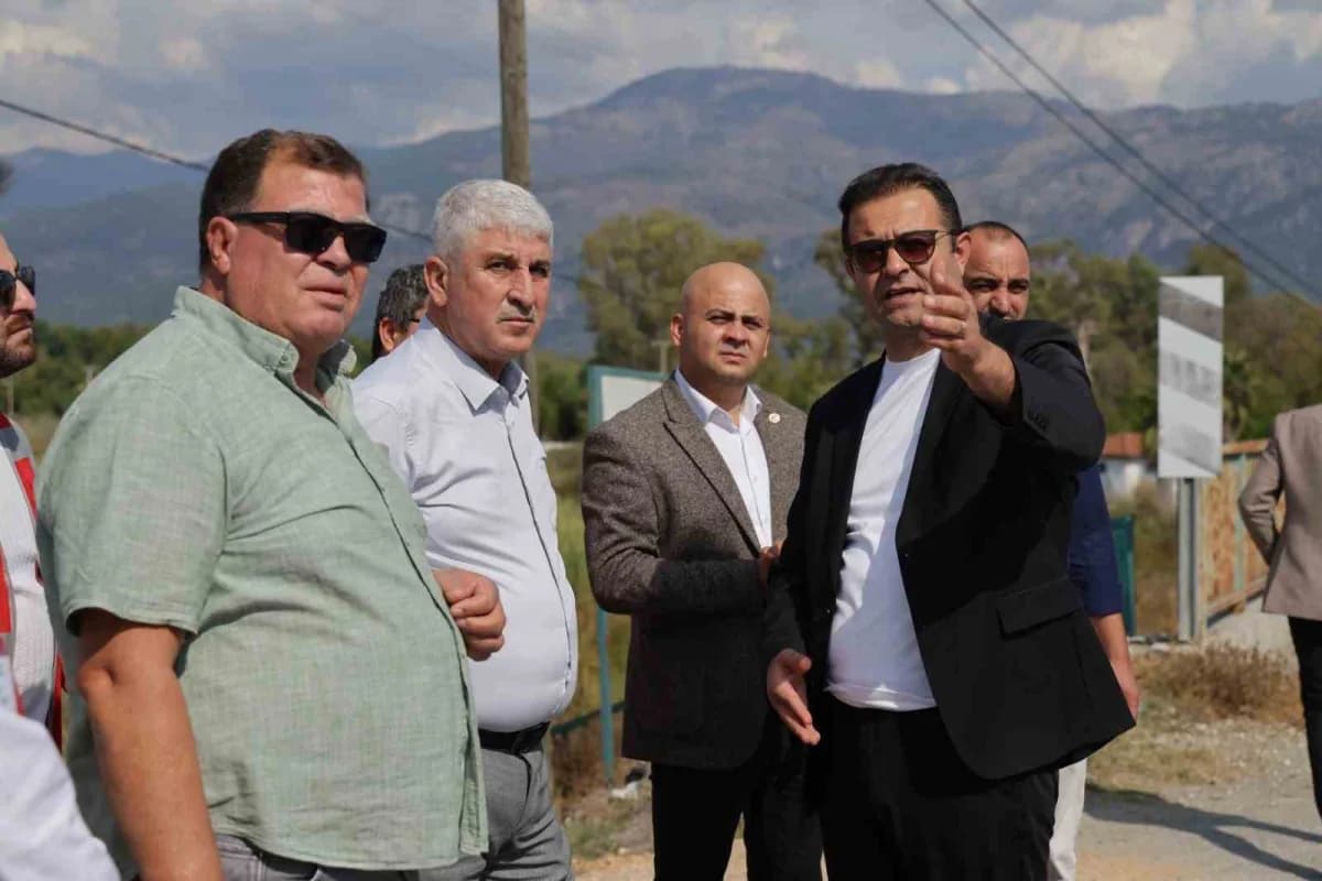 Muğla Büyükşehir Belediyesi yetkilileri Köyceğiz’de devam eden yatırımları yerinde inceliyor
