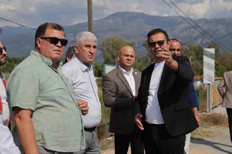 Muğla Büyükşehir Belediyesi yetkilileri Köyceğiz’de devam eden yatırımları yerinde inceliyor