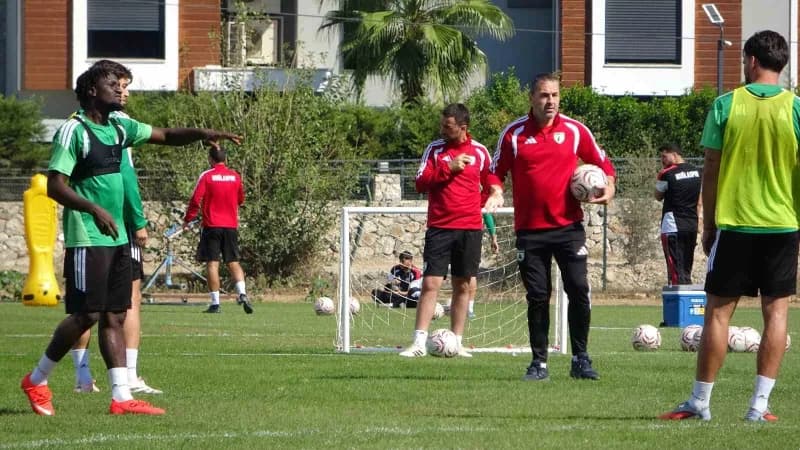 Trendyol 1. Lig’de mücadele eden Muğlaspor, milli aranın ardından deplasmanda Fatih Karagümrük ile oynayacağı maçın hazı