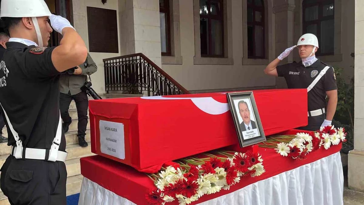 Antalya’da gece saatlerinde rahatsızlanarak kaldırıldığı hastanede doktorların tüm müdahalelerine ra