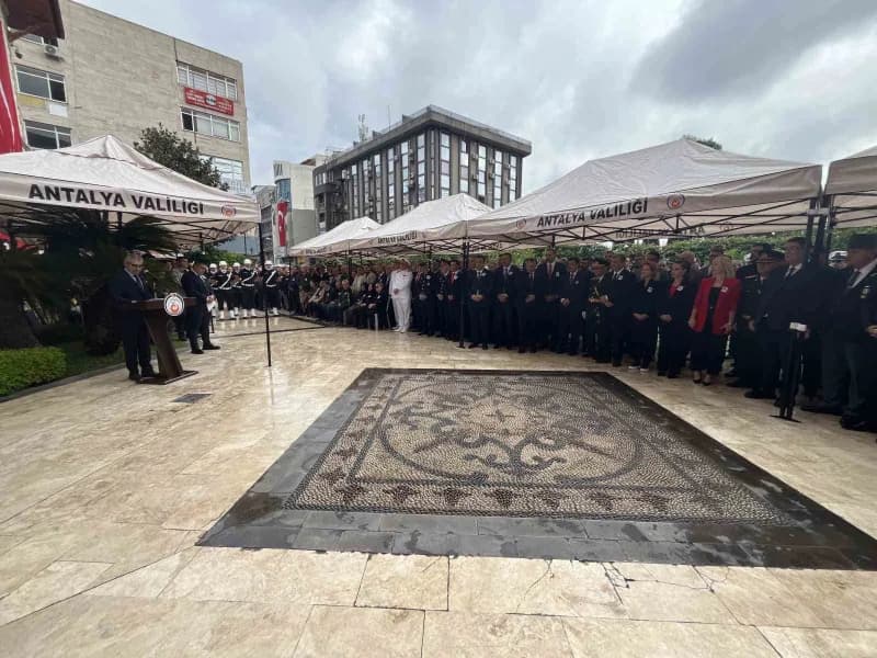 Antalya’da gece saatlerinde rahatsızlanarak kaldırıldığı hastanede doktorların tüm müdahalelerine ra