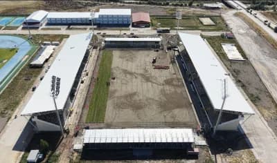 Muş Şehir Stadyumu’nda zemin yenileme ve çim serimi çalışmaları devam ediyor