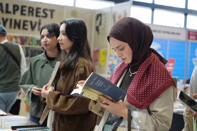 Kocaeli Büyükşehir Belediyesince organize edilen ve etkinlik hacmi bakımından Türkiye'nin en büyük Kitap Fuarı olma özel