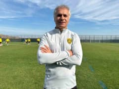 Namet Ateş basın toplantısında Aliağa FK hakkında açıklama yapıyor