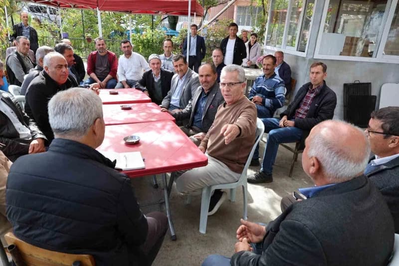 Nazilli Belediye Başkanı Dr. Ertuğrul Tetik, Esentepe Mahallesi’nde kestane üreticileriyle bir araya