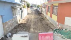 Nazilli Sümer Mahallesi’nde devam eden yol yenileme çalışmaları sırasında iş makineleri ve ekipler