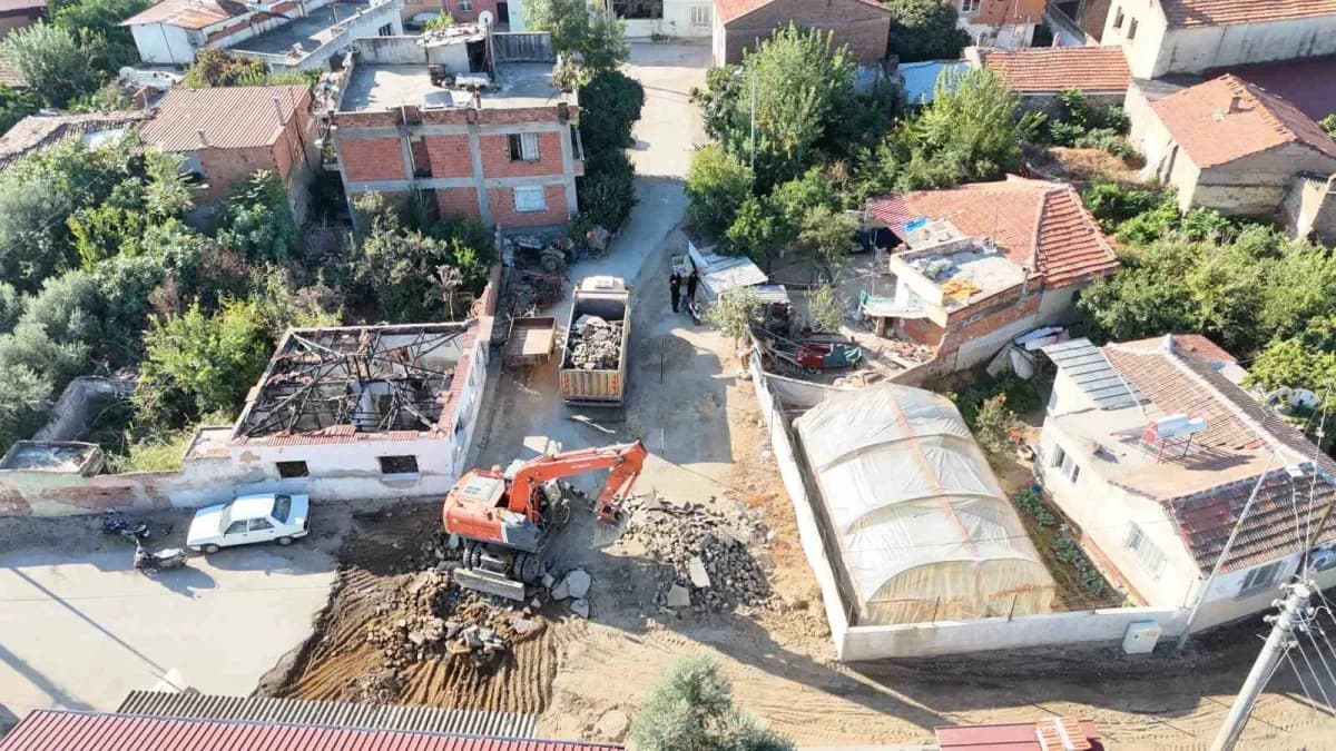 Sümer Mahallesi’nde yol çalışmaları sürüyor