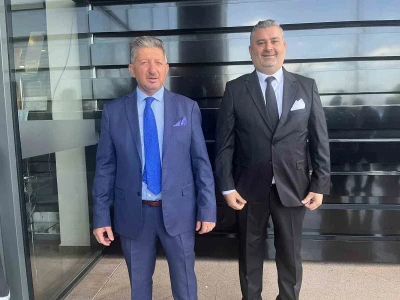 Nazilli Ticaret Odası’nda başkanlık seçimi tamamlanırken, oylamadan galip ayrılan Özen Akgün odanın yeni başkanı oldu.
