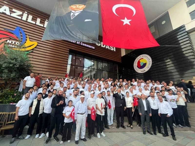 Nazilli Ticaret Odası’nda başkanlık seçimi tamamlanırken, oylamadan galip ayrılan Özen Akgün odanın yeni başkanı oldu.