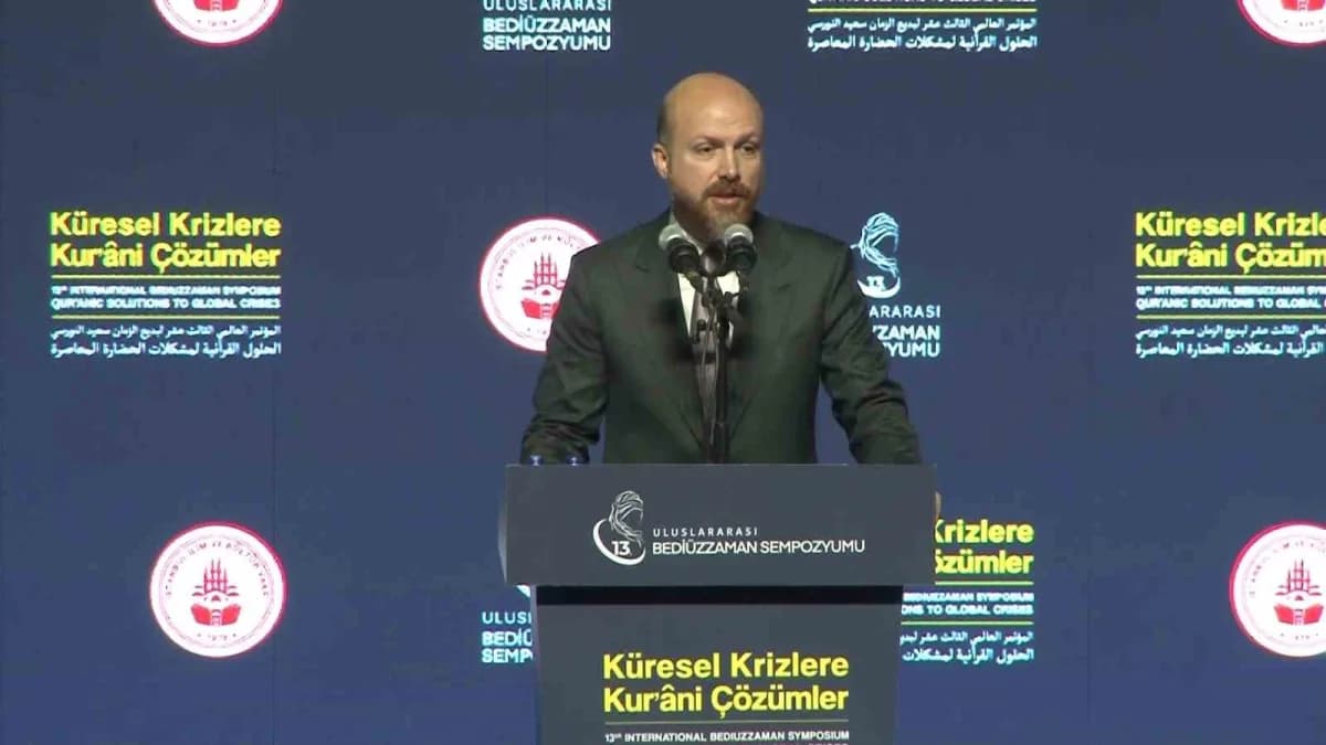 İlim Yayma Vakfı Mütevelli Heyeti Başkanı Necmeddin Bilal Erdoğan, "Zulmün faili değiştiğinde zulmün adı değişmez" dedi.