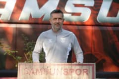 Nenad Bjelica basın toplantısında Samsunspor hakkında açıklama yapıyor