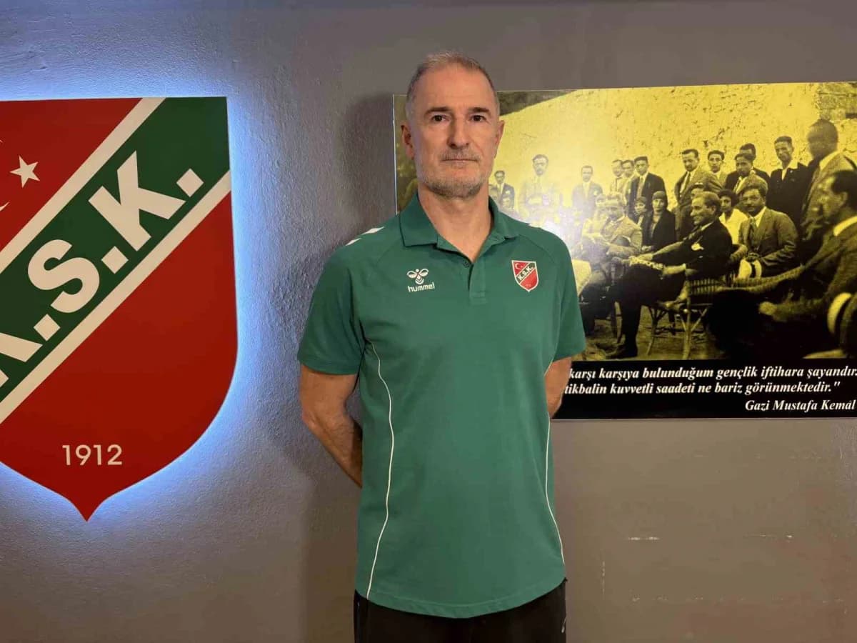 Karşıyaka Başantrenörü Nenad Markovic