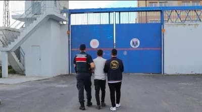 Nevşehir Ürgüp Mazı köyünde yaşlı çiftin öldürülmesiyle ilgili mahkeme binası önünden görüntü