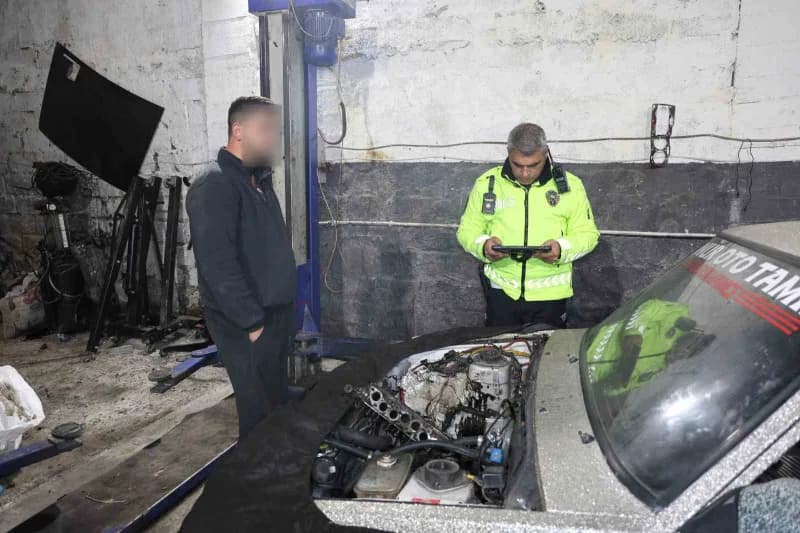 Nevşehir'de drift yapan sürücünün polis tarafından tespit edilen aracı parçalanmış halde