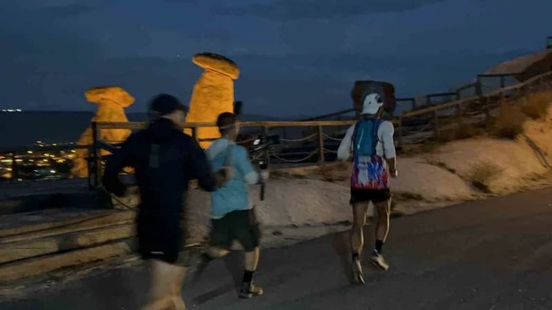 İngiliz sporcu Nicholas Coats, 37 günde bin 700 kilometre koşarak üç ülkeyi aşıp Kapadokya'nın önemli turizm destinasyon