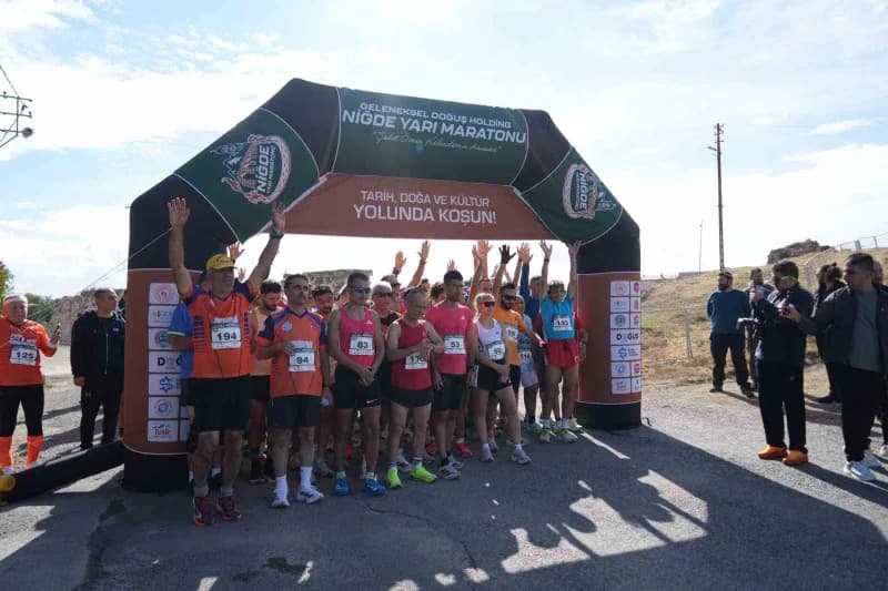 Niğde’de 3. Geleneksel Yarı Maratonu koşuldu