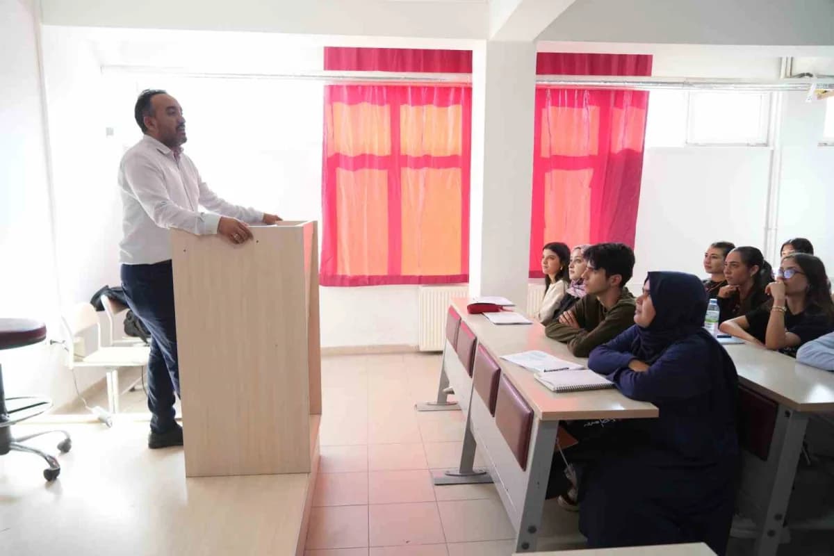 Adana’da yaşayan Aslıhan Girici, yıllar önce yarım kalan Eğitim hayatına devam etmeye karar vererek, ortaokul ve lise eğ