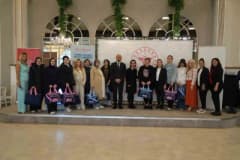 Samsun Canik'te düzenlenen normal doğum haftası programında anne adaylarına eğitim veriliyor