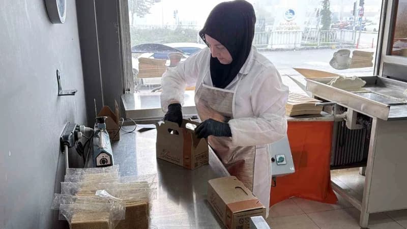 Sakarya’da emekli Türkçe öğretmeni Hanife Kısmet, bir vefa borcu üzerine eşi ile birlikte başladığı işte, geleneksel gof