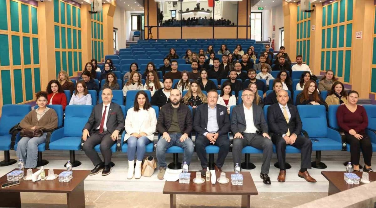 Pamukkale Üniversitesi (PAÜ) Kariyer Merkezi tarafından İktisadi ve İdari Bilimler Fakültesince belirlenen 80 öğrenci il