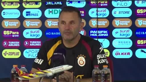 Okan Buruk basın toplantısında Fenerbahçe derbisi sonrası açıklama yapıyor
