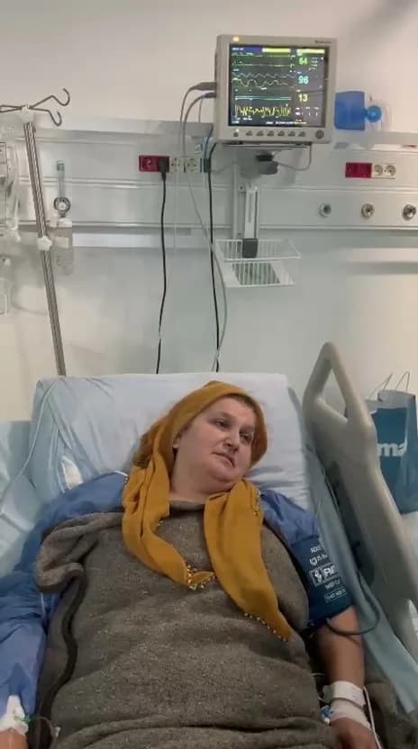 52 yaşındaki kadın, stentle yapay damar yolu oluşturularak hayata bağlandı.