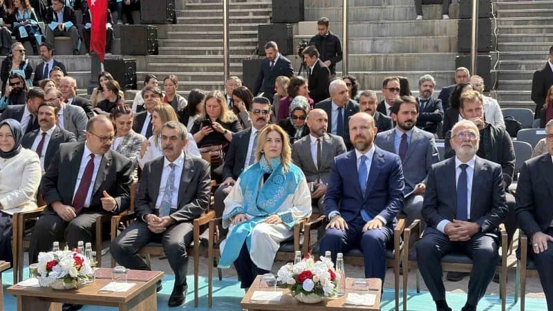 Milli Eğitim Bakanı Yusuf Tekin ile İlim Yayma Vakfı Mütevelli Heyeti Başkanı Necmeddin Bilal Erdoğan, Ankara Müzik ve G