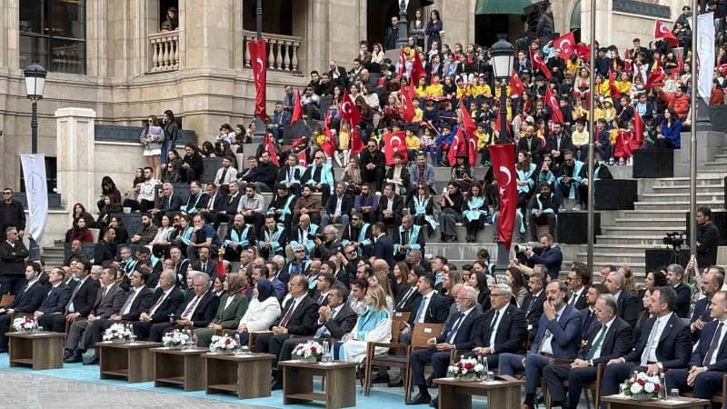 Milli Eğitim Bakanı Yusuf Tekin ile İlim Yayma Vakfı Mütevelli Heyeti Başkanı Necmeddin Bilal Erdoğan, Ankara Müzik ve G