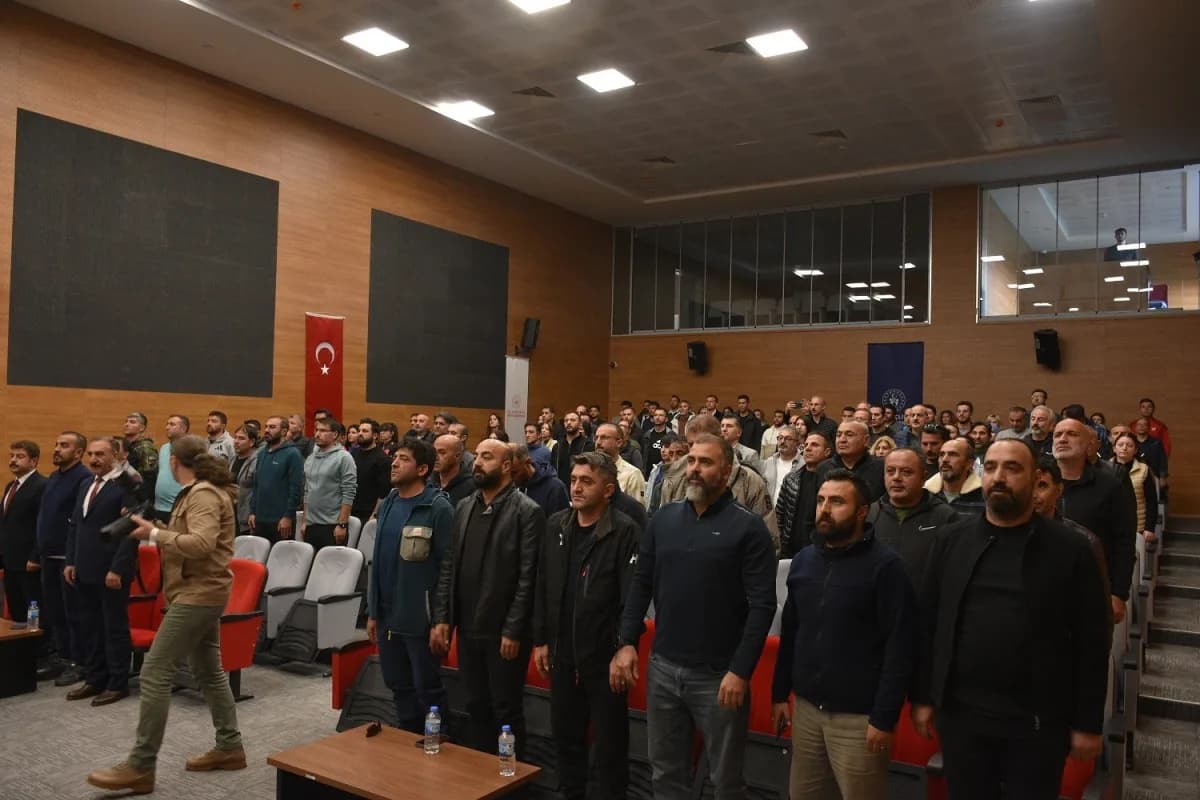 Erzurum Gençlik ve Spor İl Müdürlüğü ile Milli Eğitim Müdürlüğü’nün ortaklaşa düzenlediği Okul Sporları Planlama ve Koor