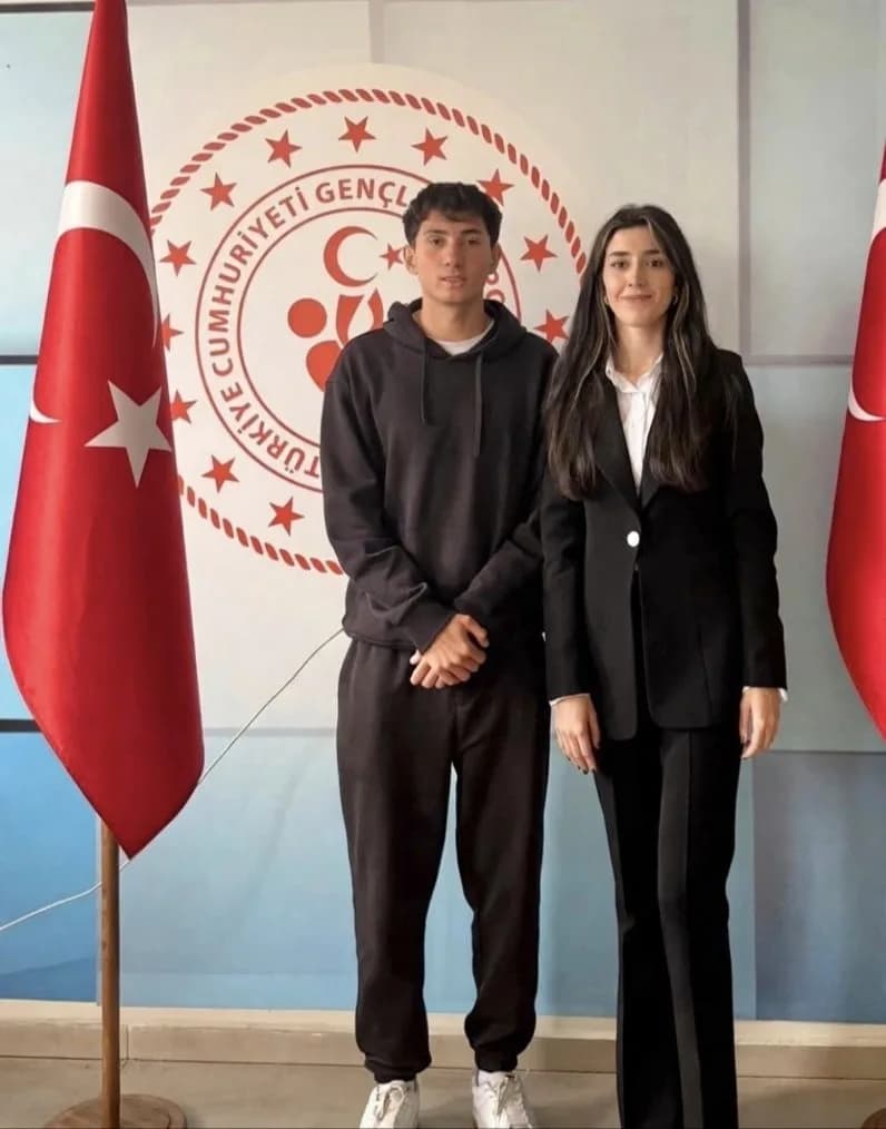 Aşkale’nin yetiştirdiği genç atlet Ömer Aslan, uzun yıllar sonra ilçeden çıkan Milli sporculardan biri olmanın gururunu