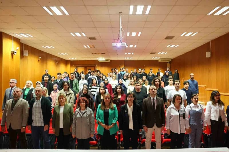 Program, hatıra fotoğrafı çekiminin ardından sona erdi.