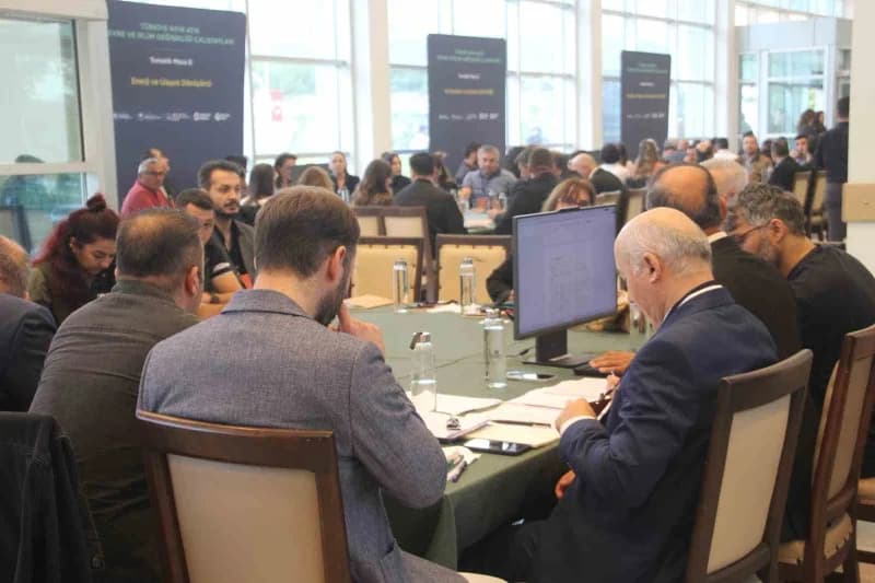 Ordu’da düzenlenen Sıfır Atık çalıştayından katılımcıların toplu fotoğrafı