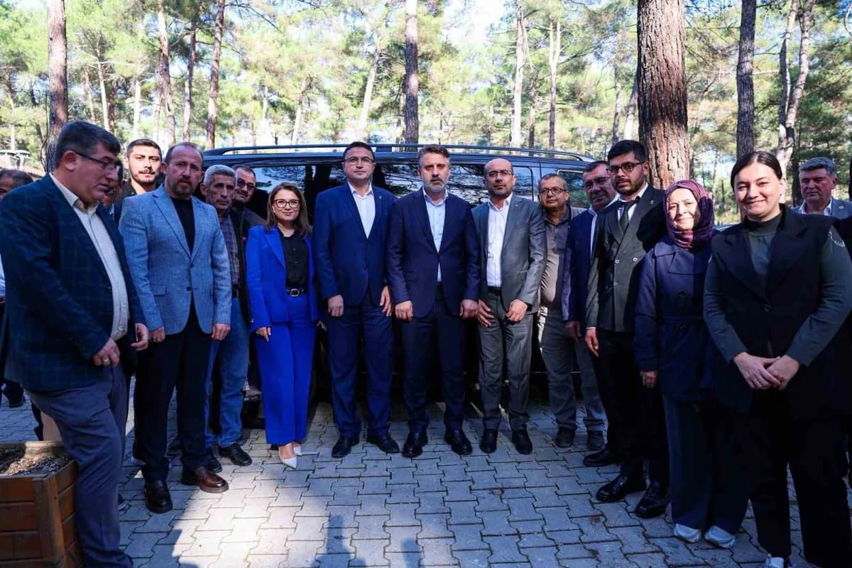 Bursa Büyükşehir Belediye Başkan Vekili Şahin Biba, Orhaneli ilçesi muhtarlarıyla bir araya gelerek talep ve önerilerini