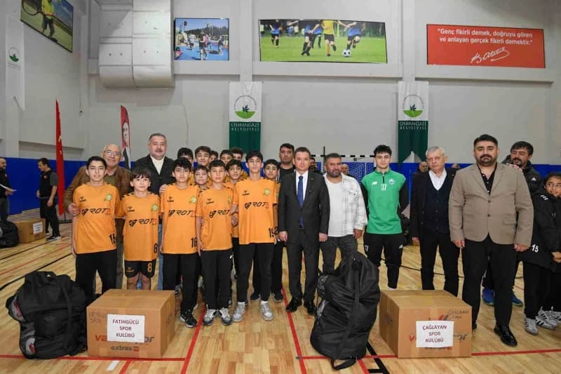 Sağlıklı nesillerin yetişmesi amacıyla spora ve sporcuya yönelik desteklerini yoğun bir şekilde sürd